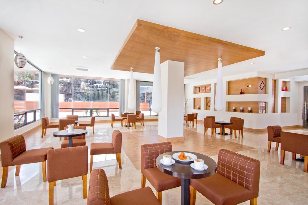 Prideinn Azure Hotel Nairobi Westlands Екстериор снимка