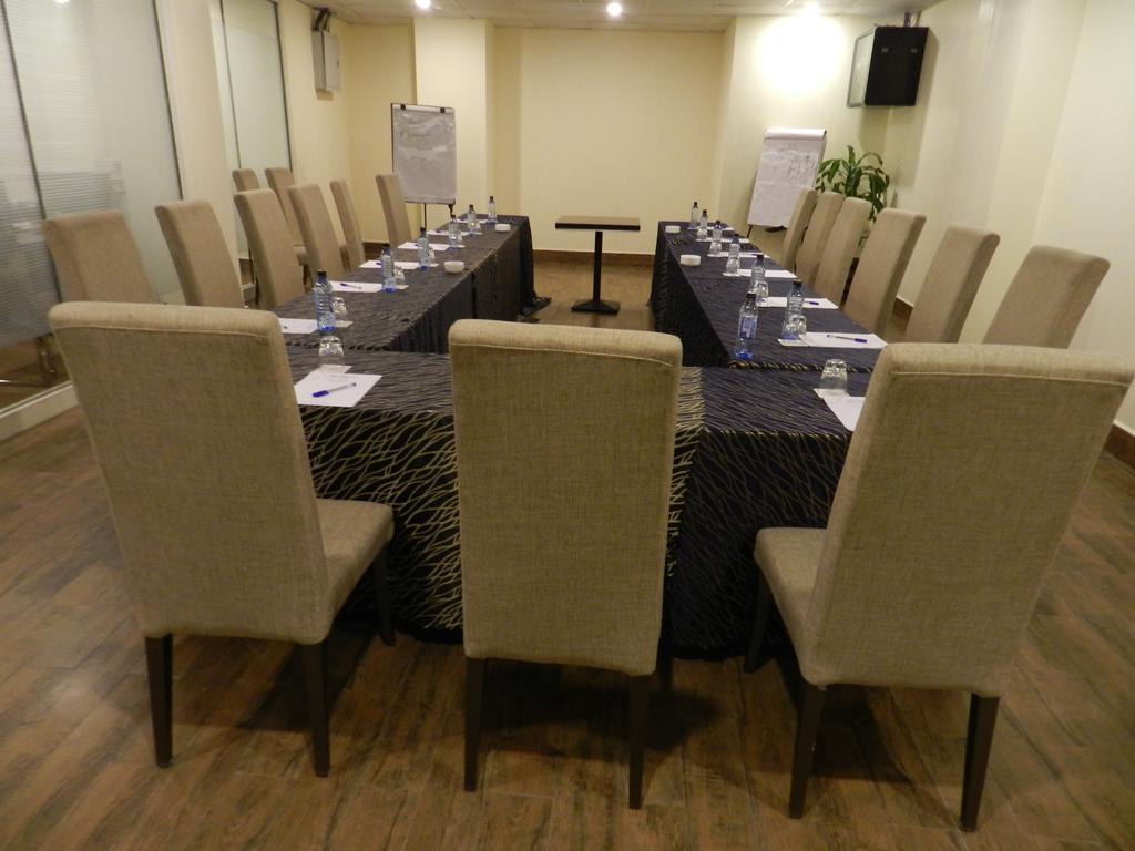 Prideinn Azure Hotel Nairobi Westlands Екстериор снимка